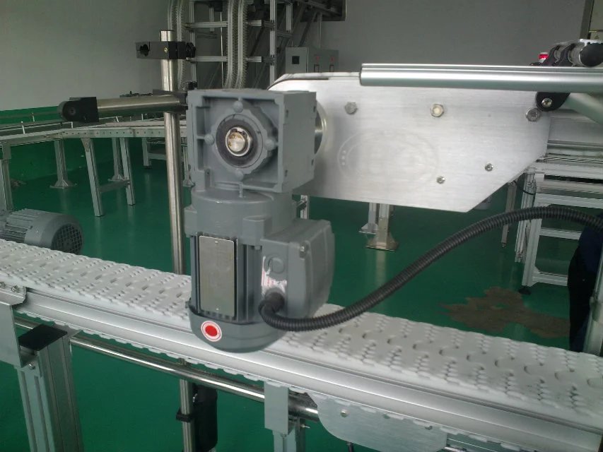 柔性鏈輸送機